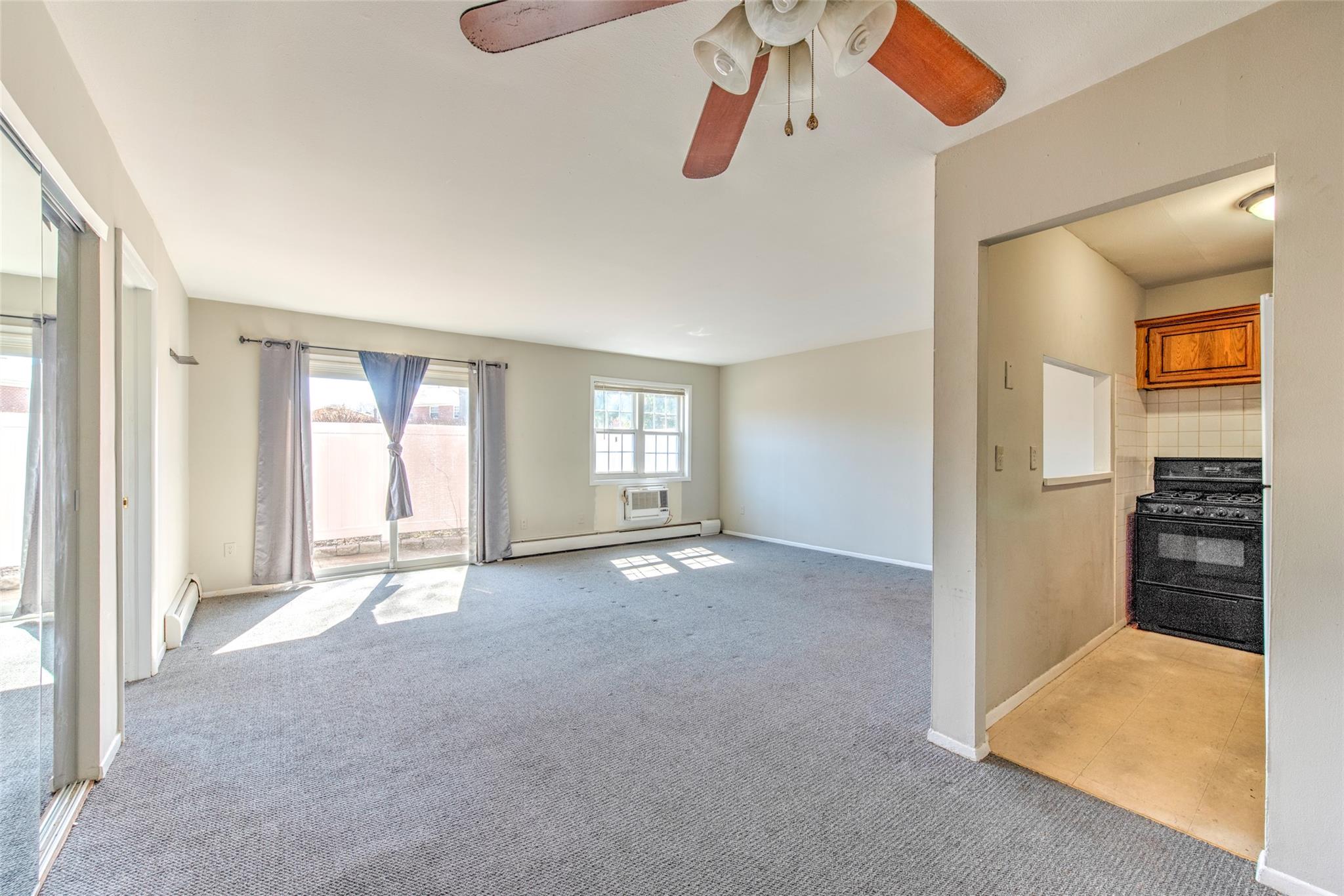 460 Old Town Road #8E, Port Jefferson Station, New York image 3