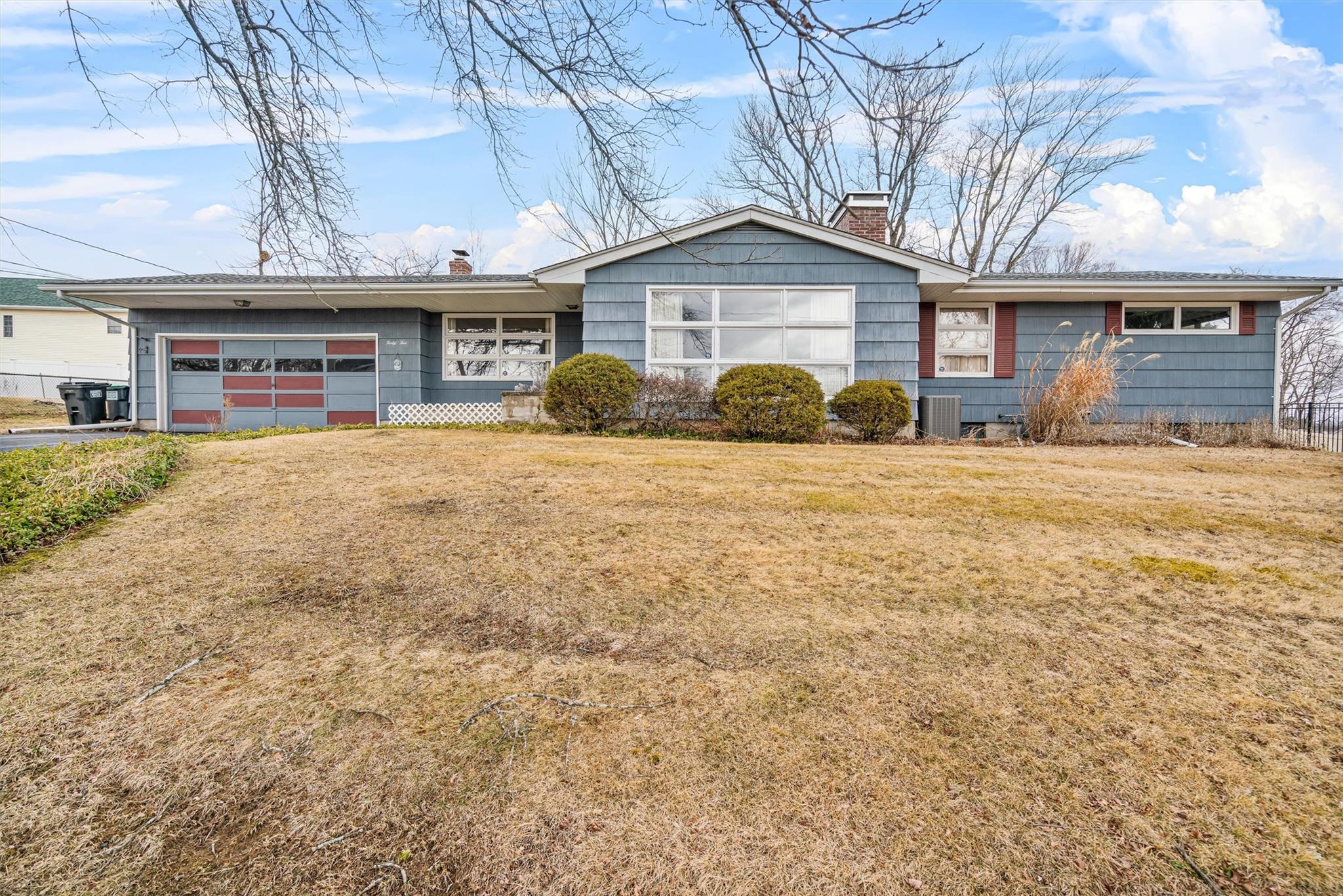 45 Sunrise Drive, Middletown, New York image 1
