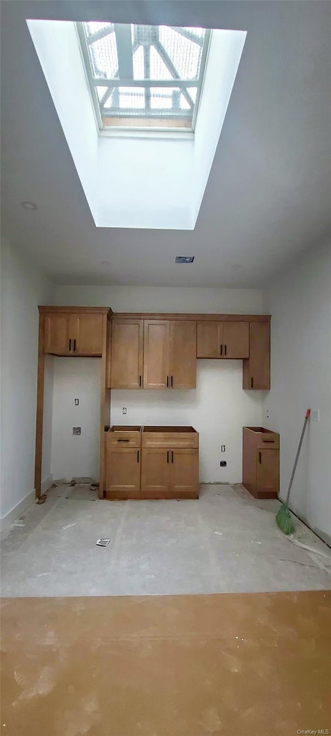 Multifamily For Rent - 81 Hill Street #1F/1R/2F/2R<br/> Brooklyn, NY 11208