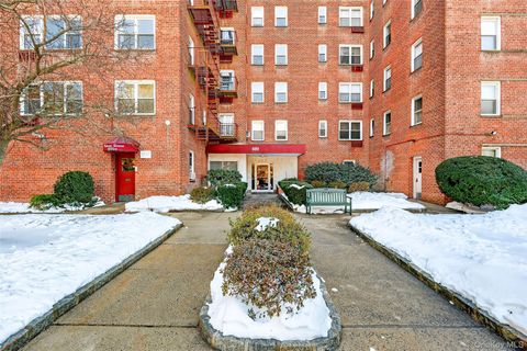 609 Palmer Road 5L Yonkers NY 10701
