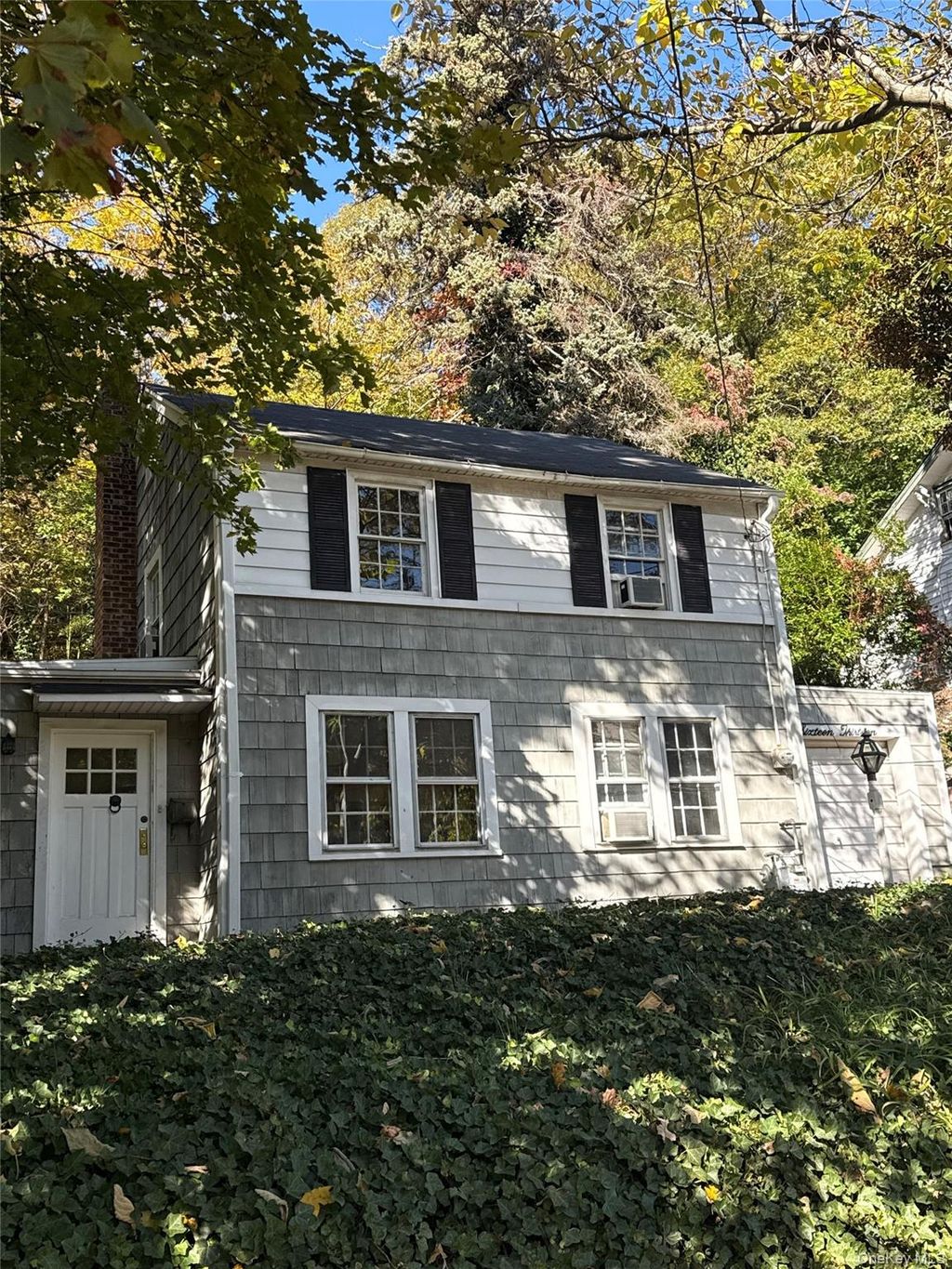 Photo of 1613 Northern Boulevard, Roslyn, NY 11576 (MLS # 929624)