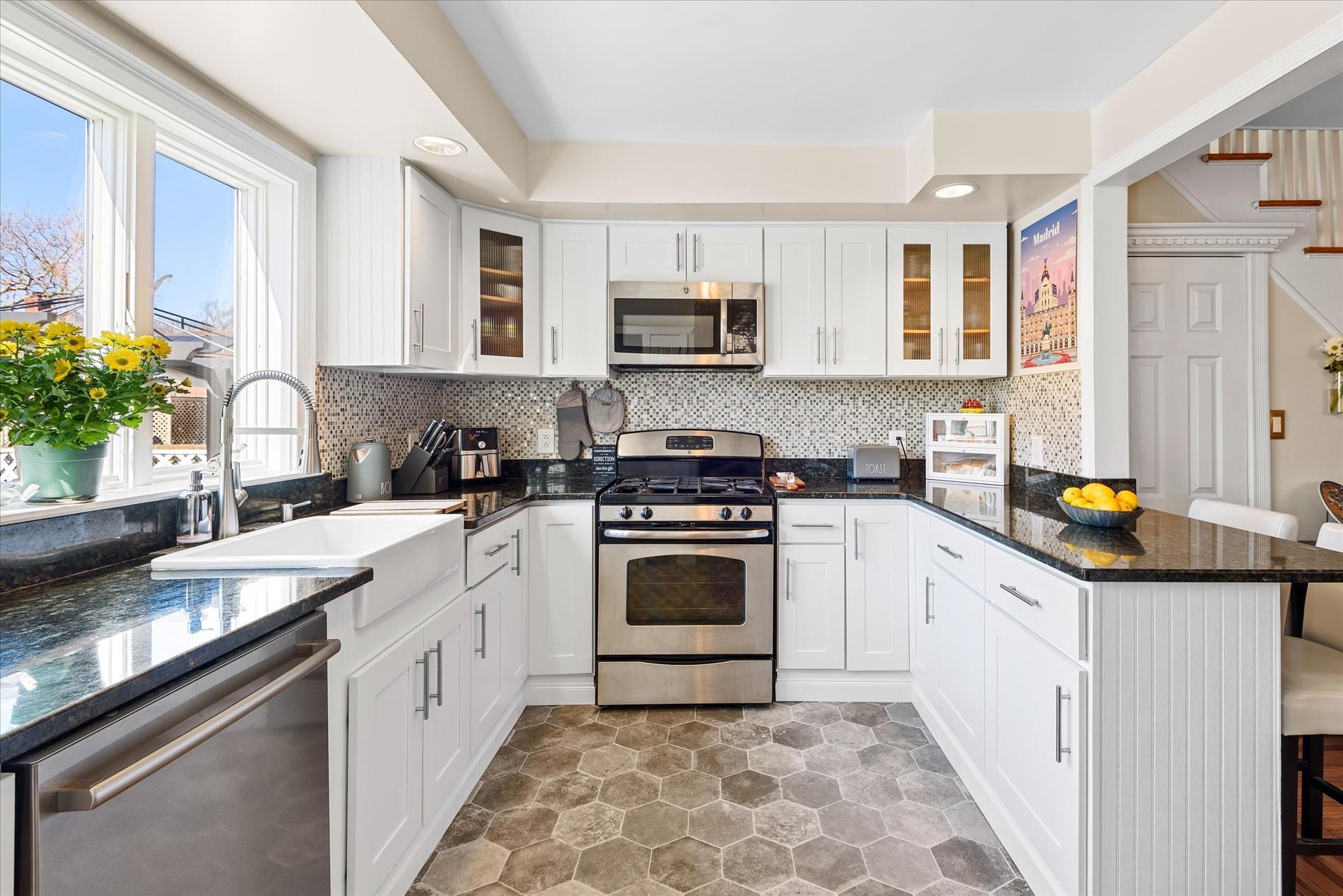 1615 Bayview Avenue, Bronx, New York image 10
