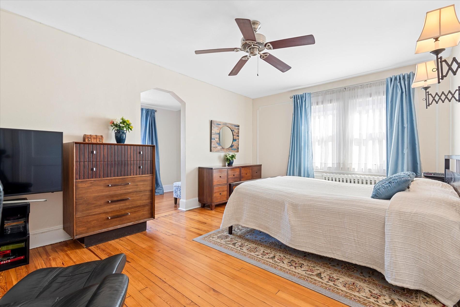 1615 Bayview Avenue, Bronx, New York image 12
