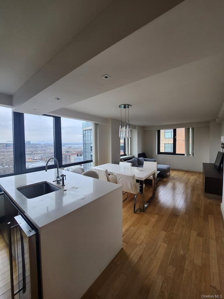 39-16 Prince Street 9F