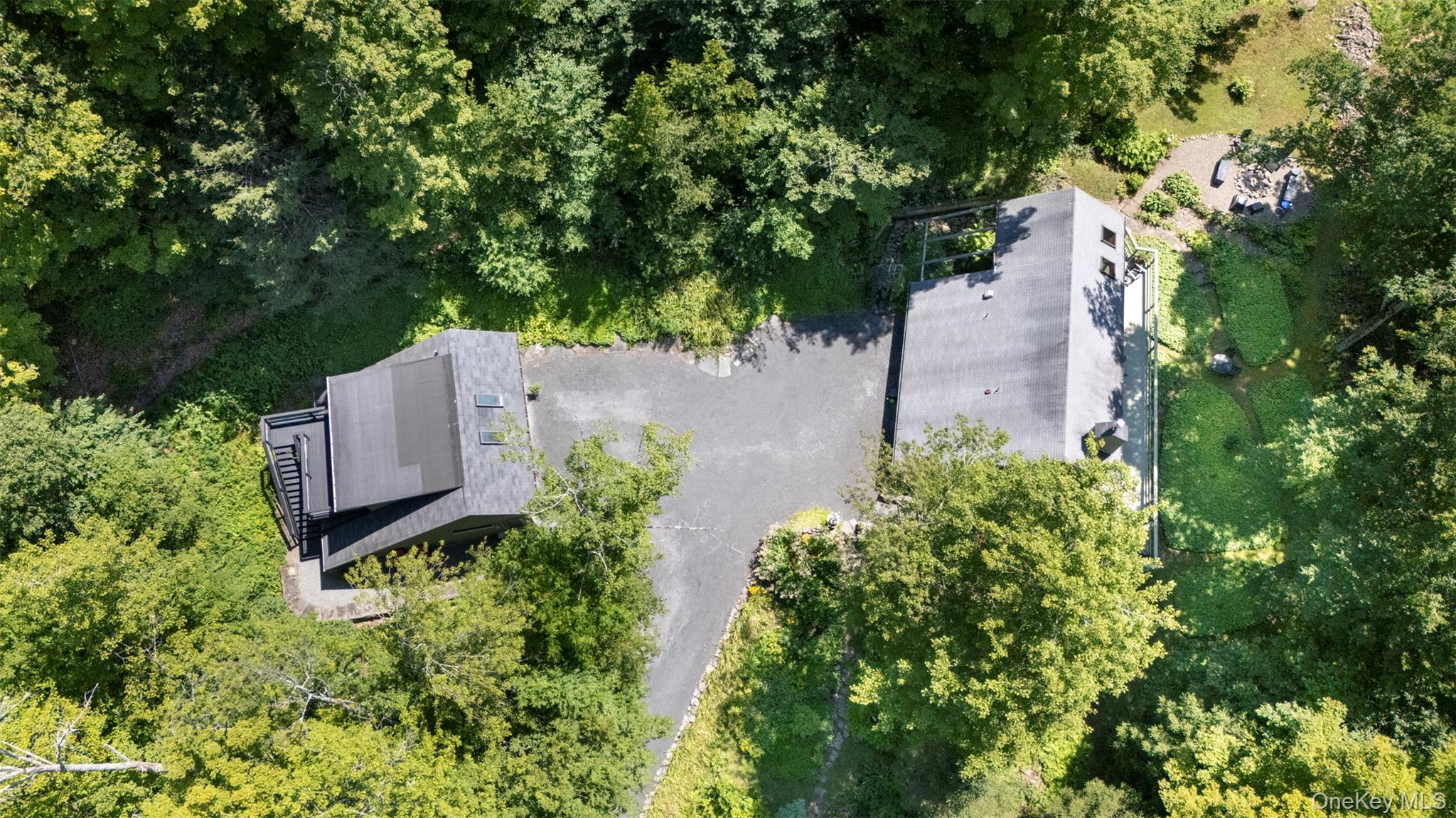 Shandaken, New York 12480, United States, 4 Bedrooms Bedrooms, ,3 BathroomsBathrooms,Residential,Active,184692