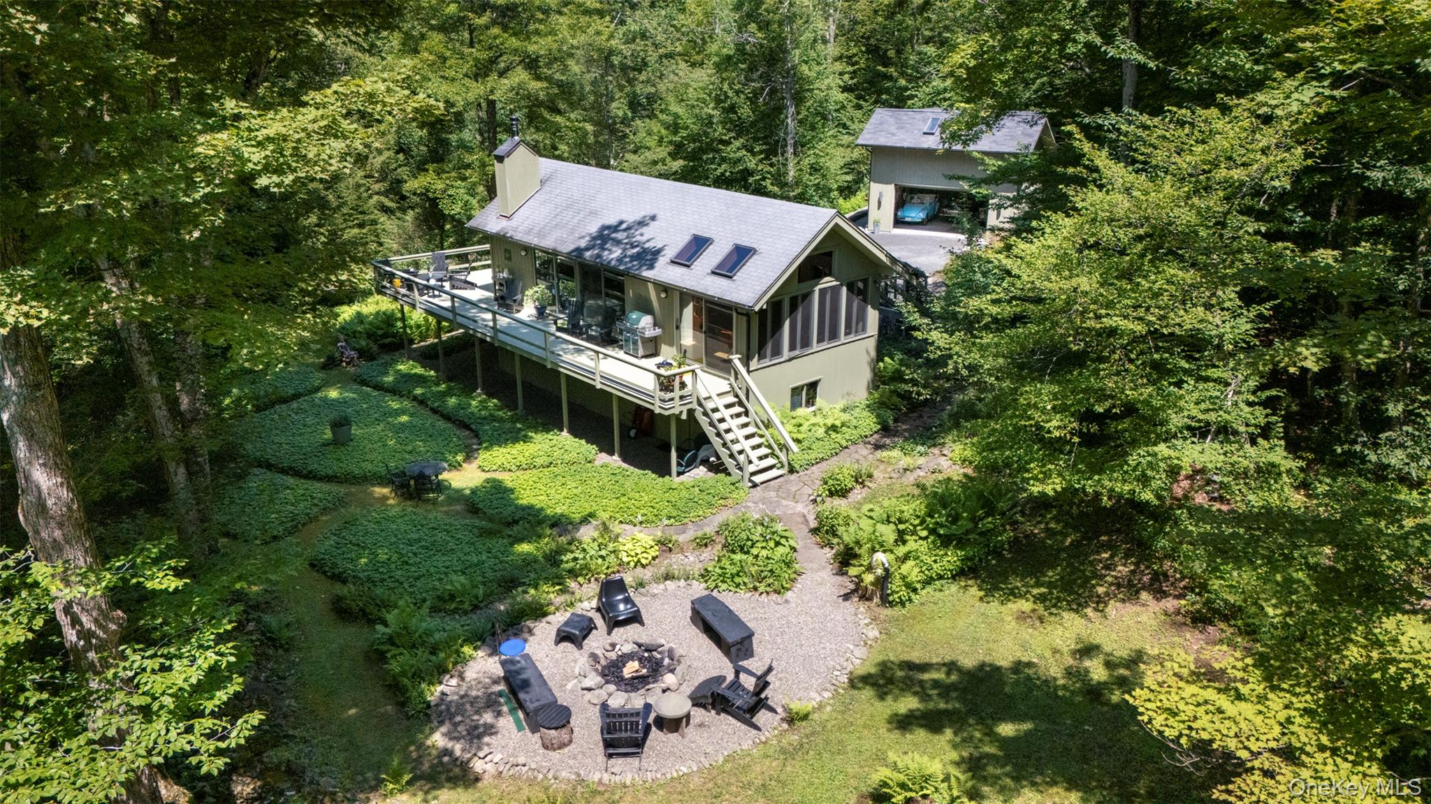 Shandaken, New York 12480, United States, 4 Bedrooms Bedrooms, ,3 BathroomsBathrooms,Residential,Active,184692