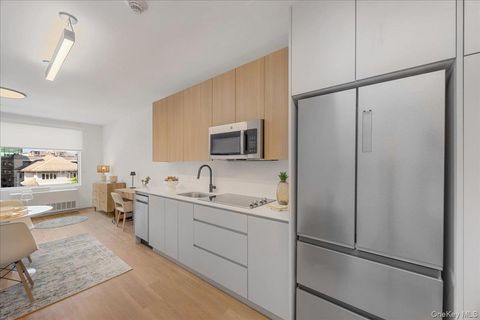 8 Chester Avenue 308 White Plains NY 10601