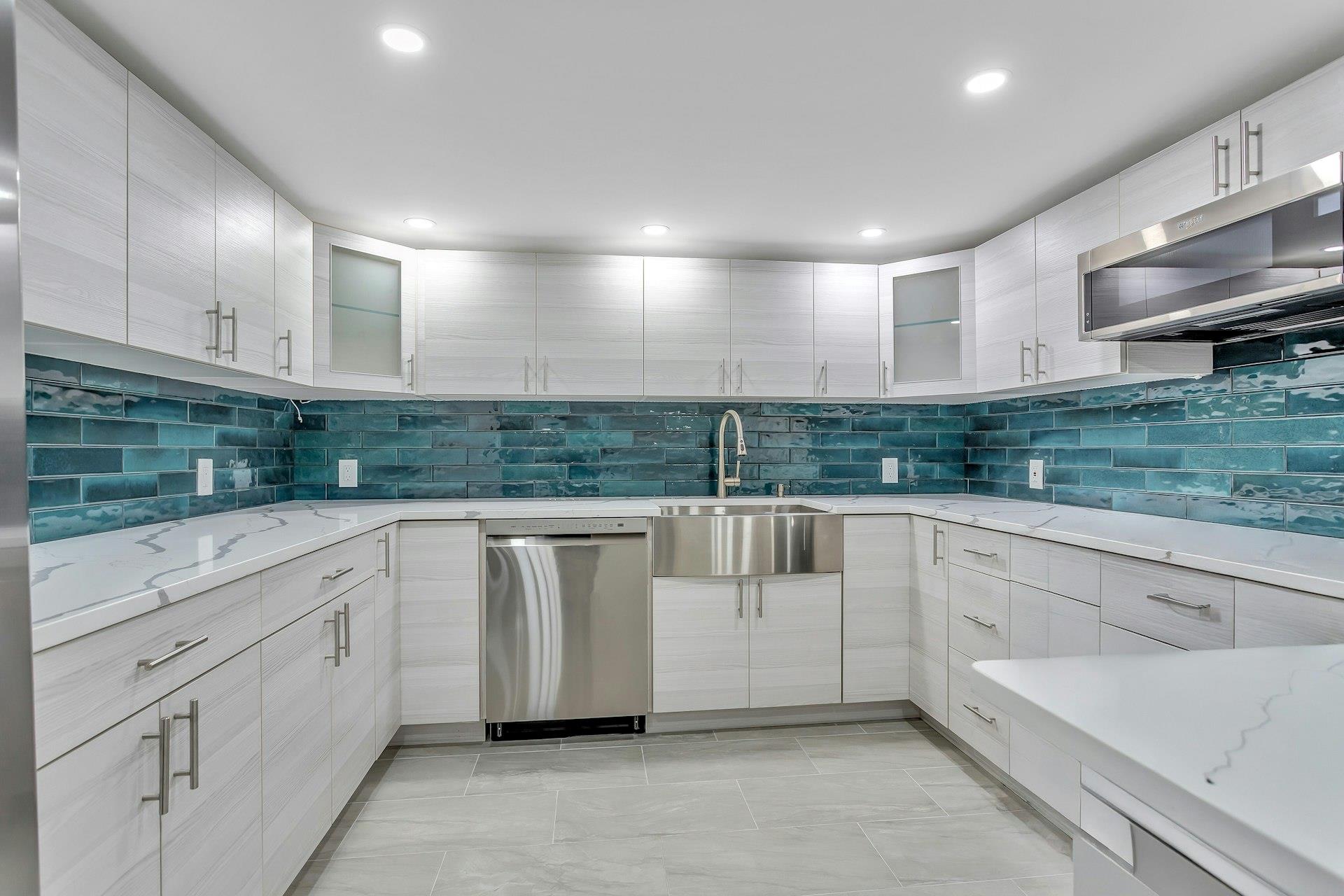21 Buttonwood Drive, Dix Hills, New York image 30