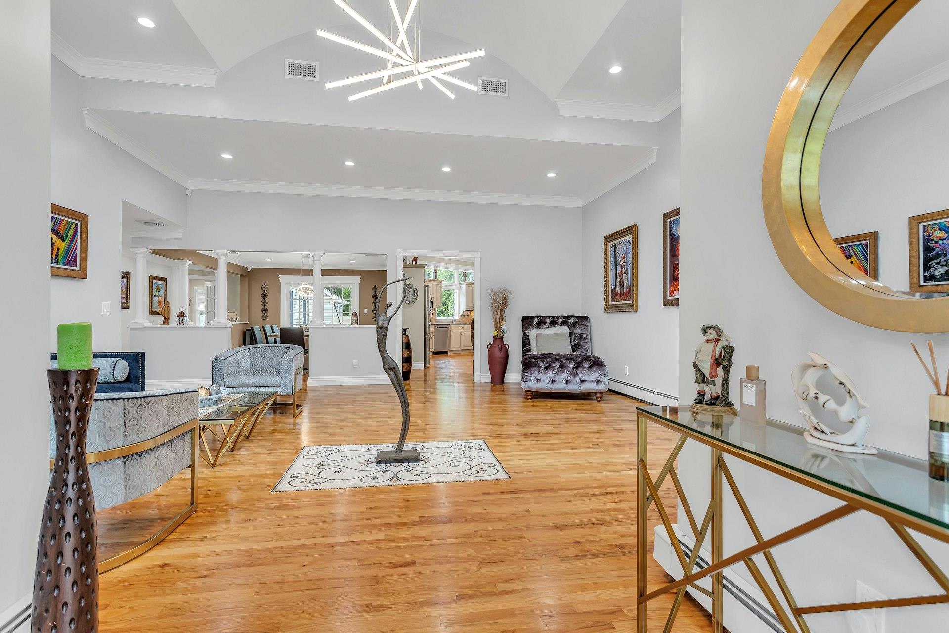 21 Buttonwood Drive, Dix Hills, New York image 4
