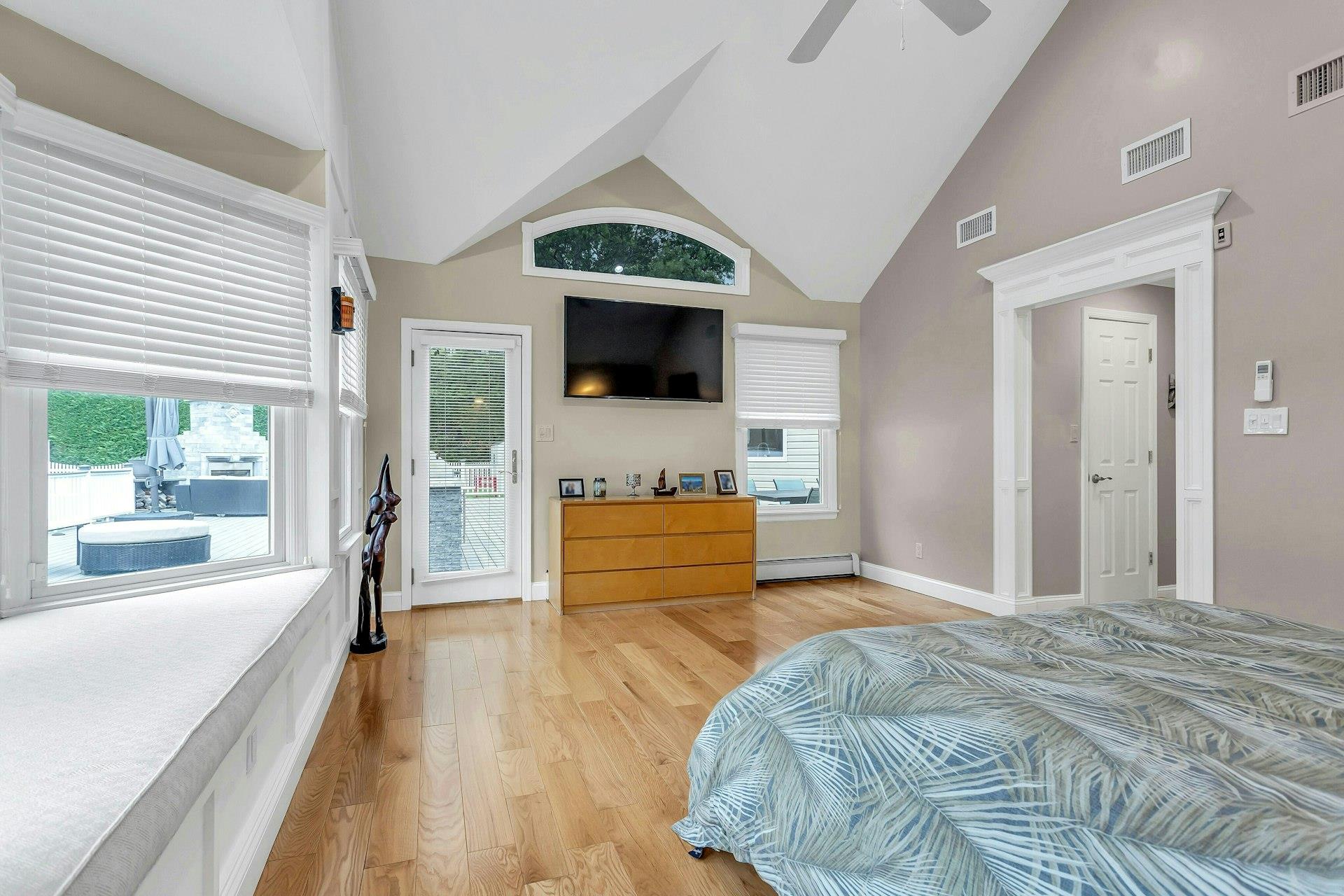 21 Buttonwood Drive, Dix Hills, New York image 17