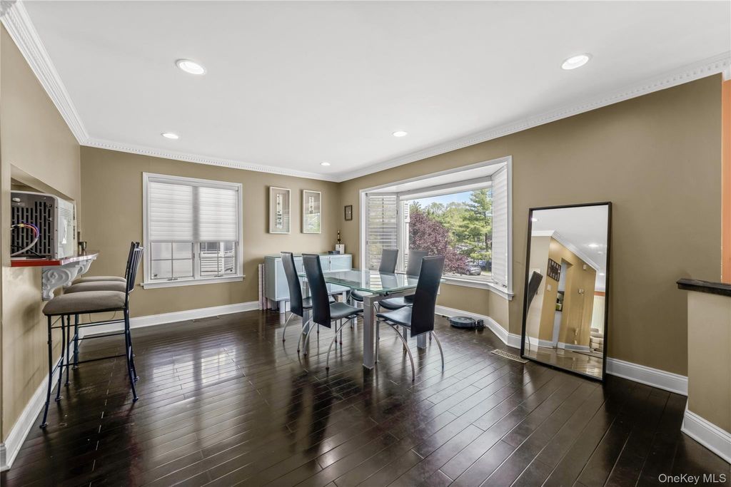 Photo of 24002 Oak Park Drive #18C, Little Neck, NY 11362 (MLS # 999073)