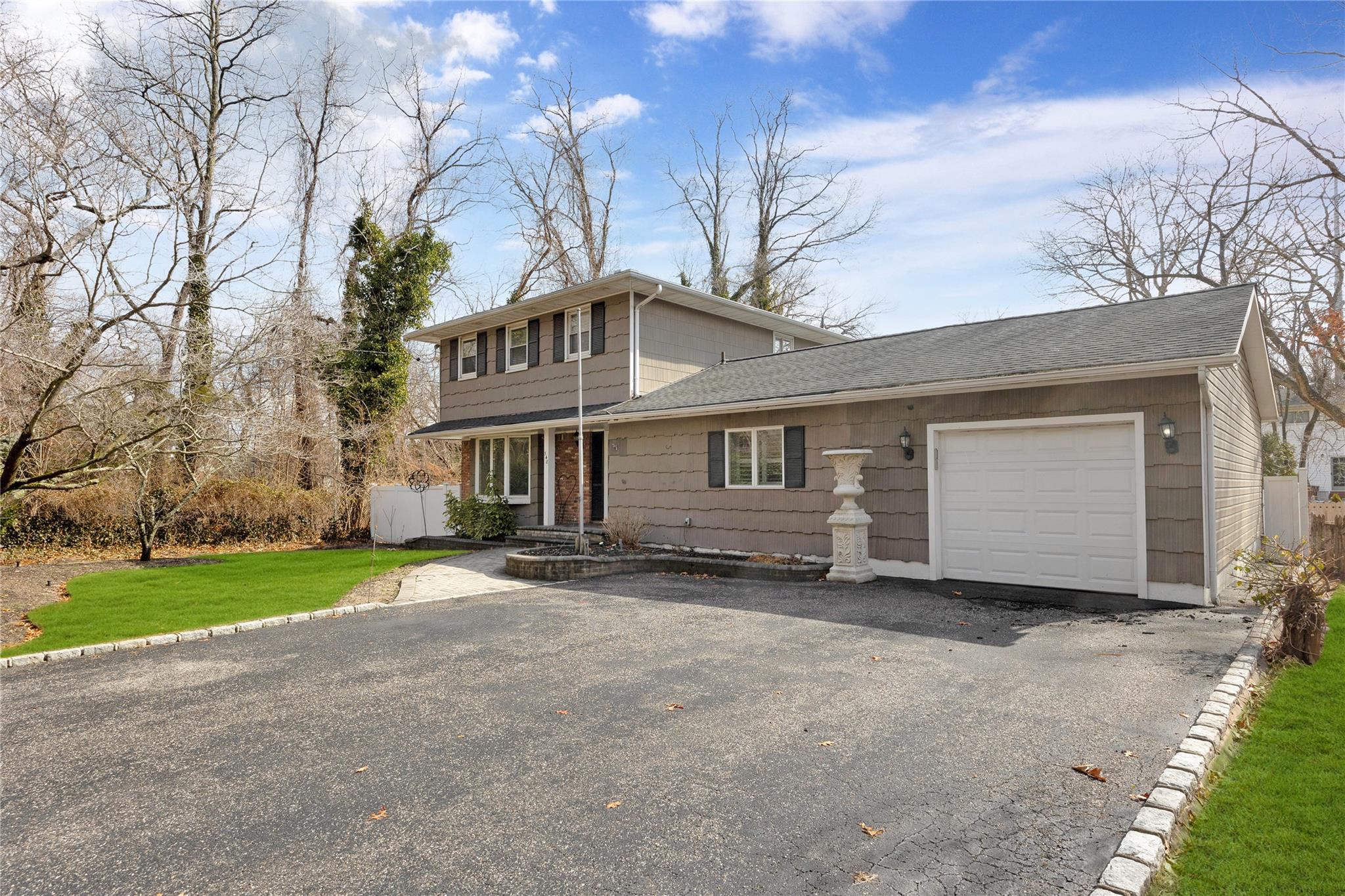 548 New Highway, Hauppauge, New York image 3