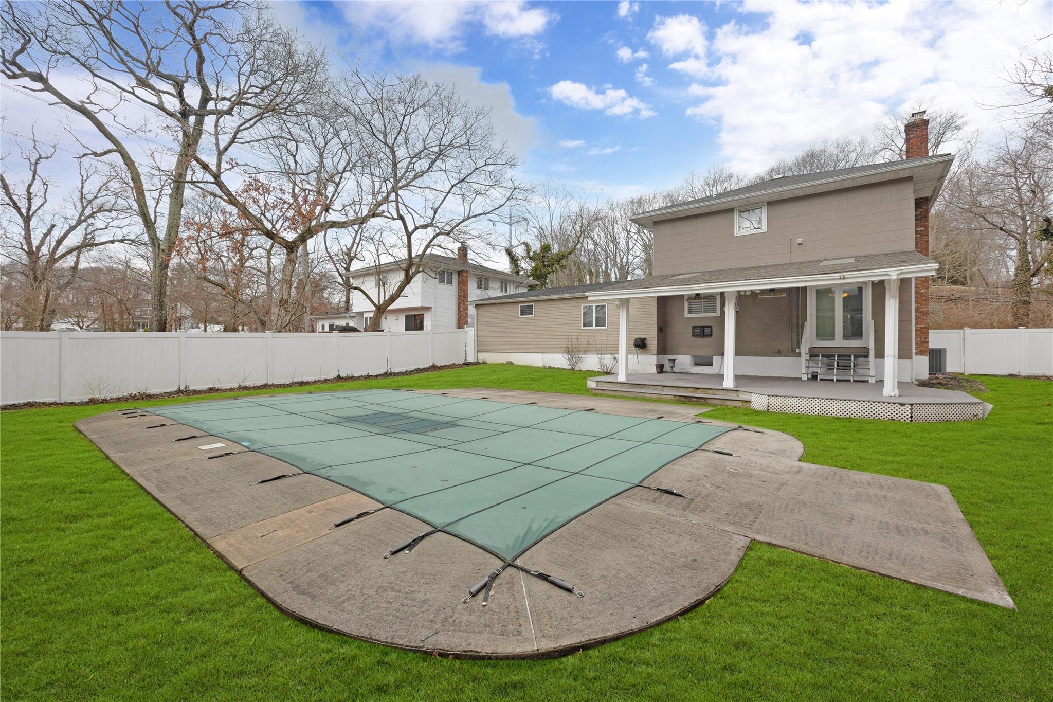 548 New Highway, Hauppauge, New York image 23
