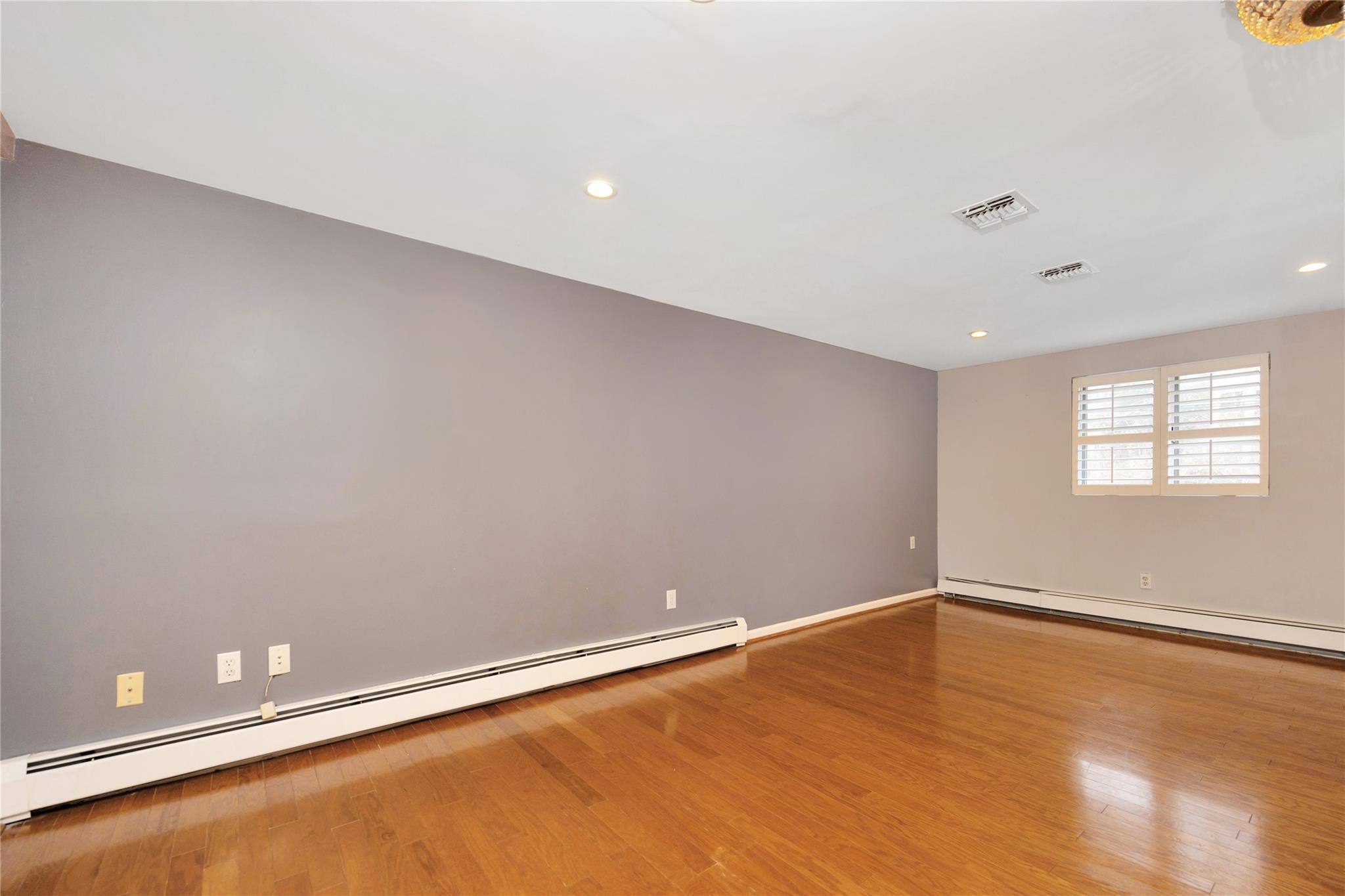 548 New Highway, Hauppauge, New York image 14