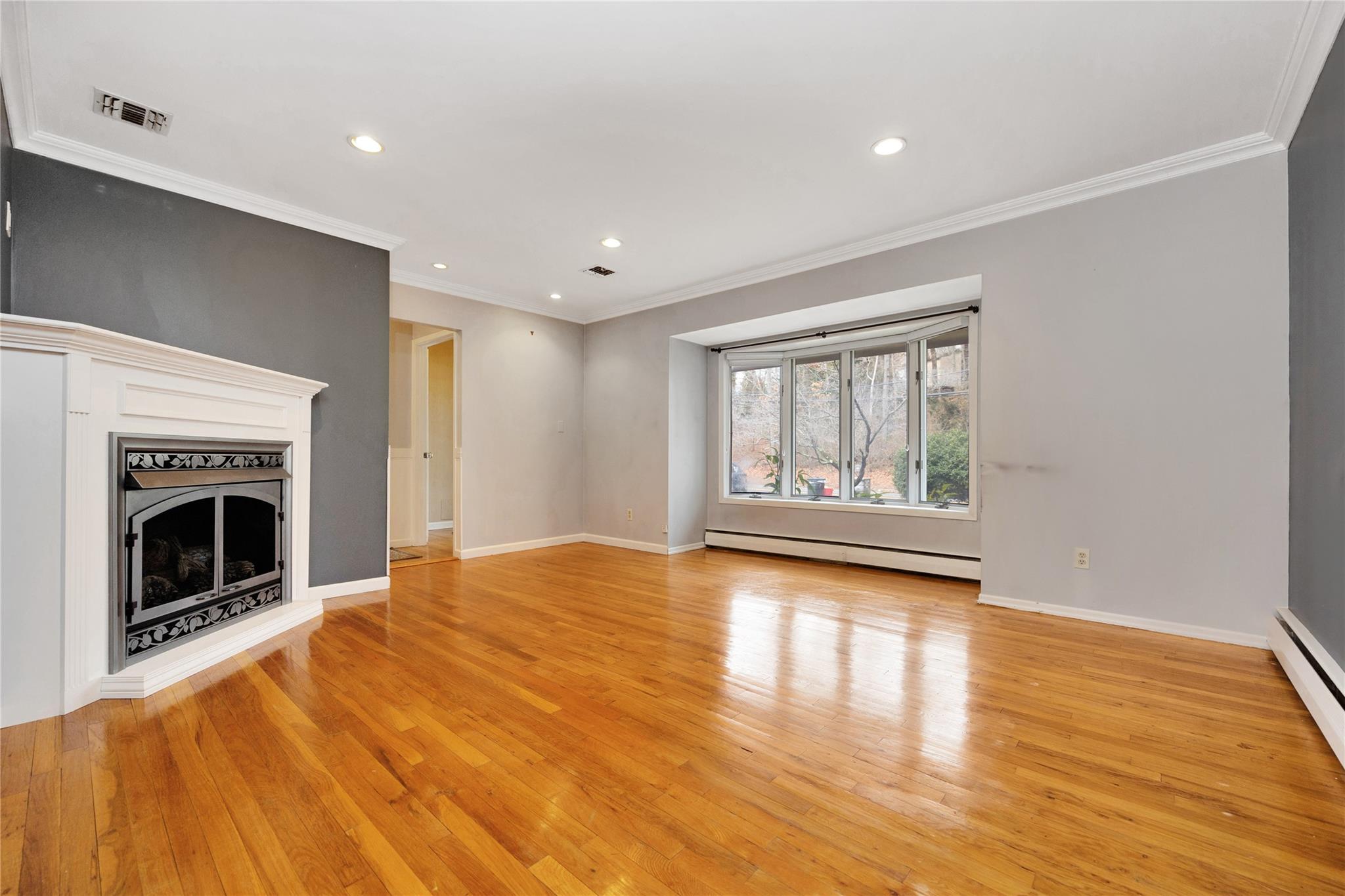 548 New Highway, Hauppauge, New York image 6