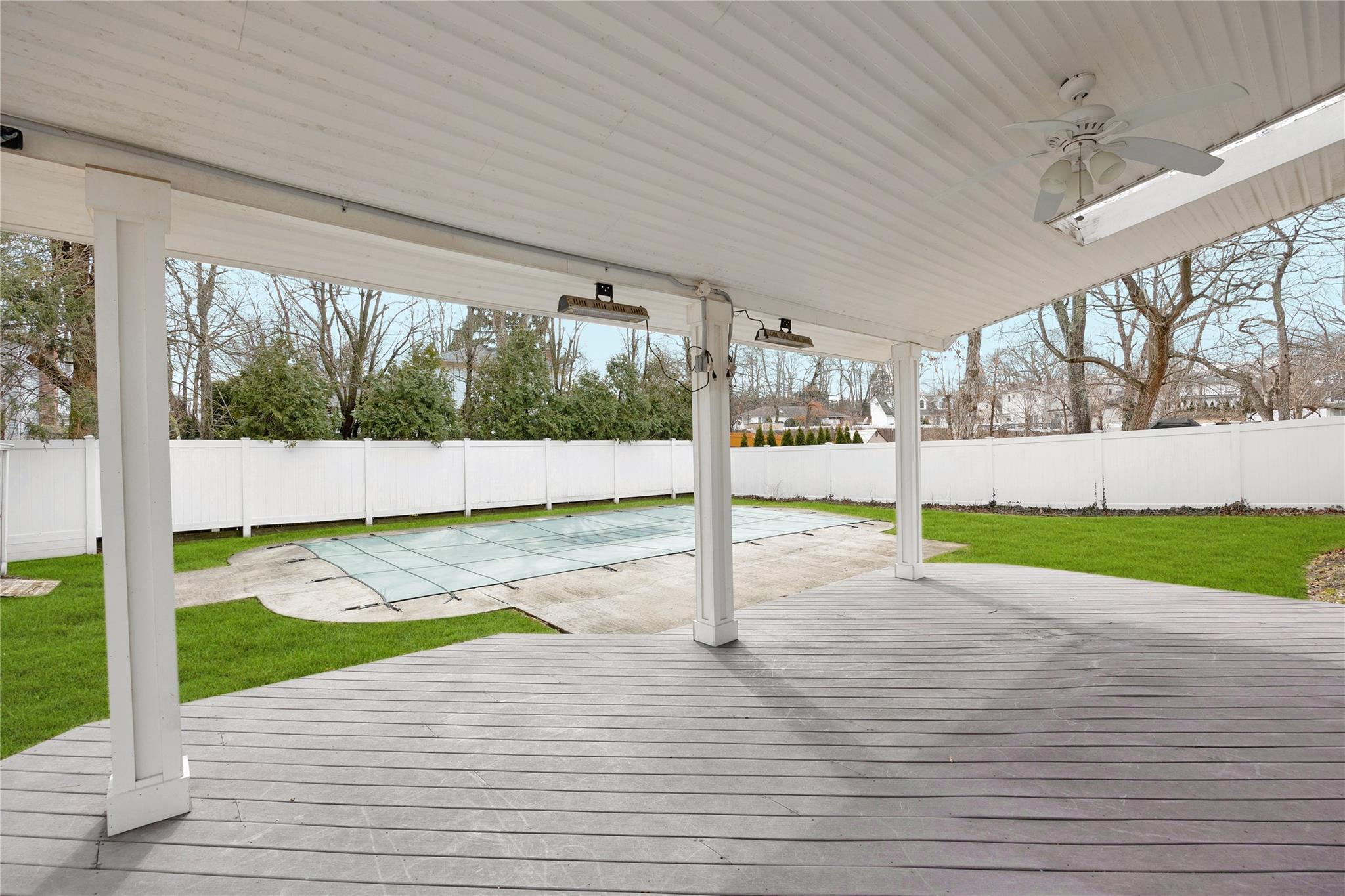 548 New Highway, Hauppauge, New York image 30