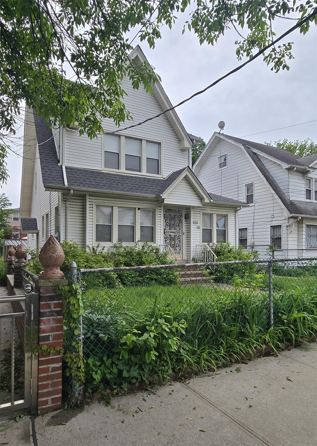 Property for Sale at 115th Road, Saint Albans, Queens, NY - Bedrooms: 3 
Bathrooms: 2 
Rooms: 8  - $659,000