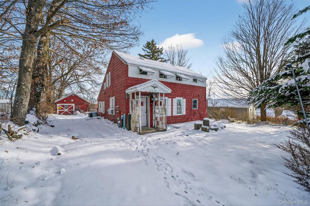 Photo of 1630 Goshen Turnpike Turnpike, Middletown, NY 10941 (MLS # 933783)