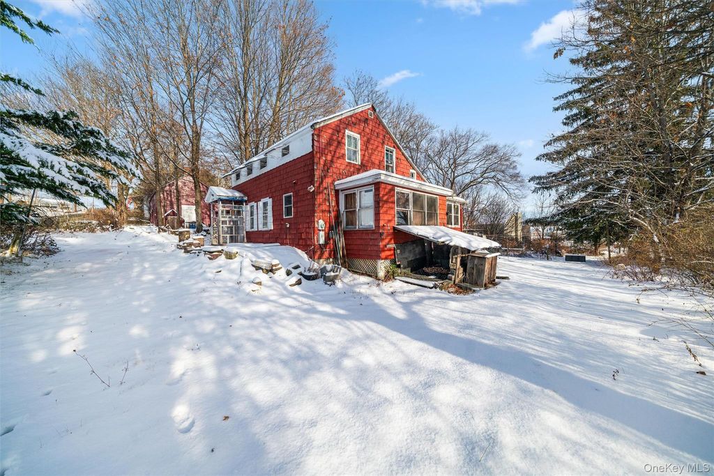 Photo of 1630 Goshen Turnpike Turnpike, Middletown, NY 10941 (MLS # 933783)