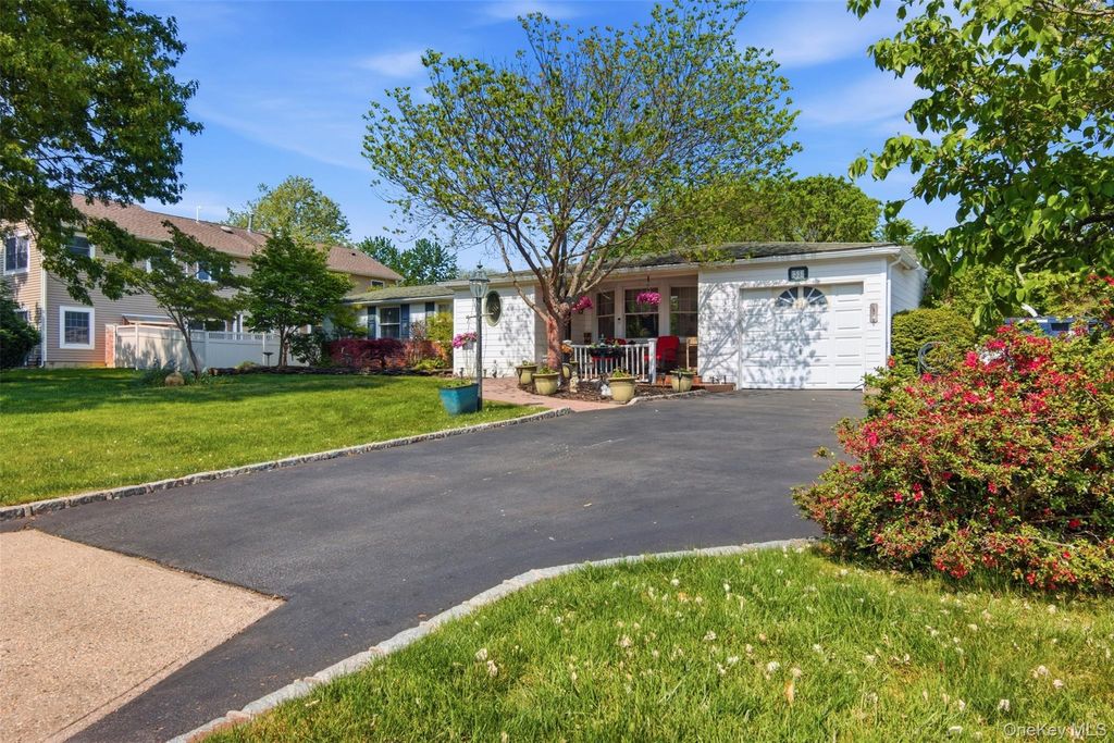 Photo of 33 Fraternity Lane #200, Stony Brook, NY 11790 (MLS # 997163)