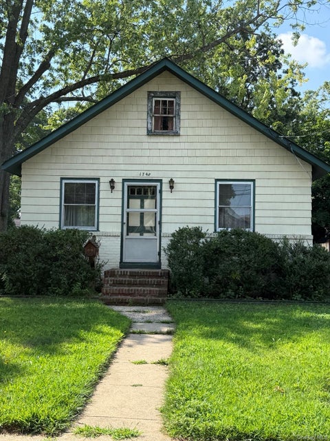 Homes For Sale - 1748 Carroll Avenue<br/> Merrick, NY 11566