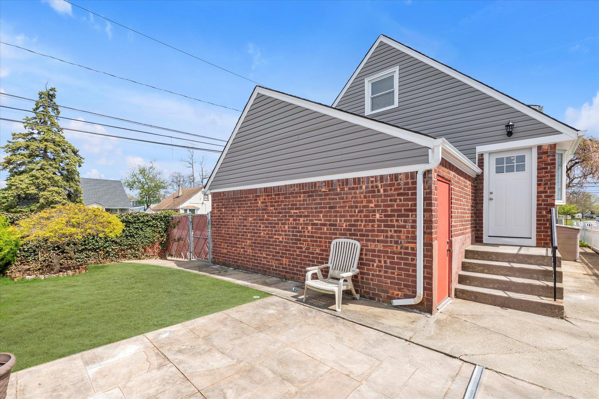 801 Mirabelle Avenue, Westbury, New York image 19