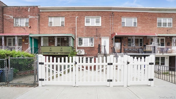 3343 MICKLE AVE, BRONX, NY 10469 - Image bc31d4eb36349708dde2d3b6b219ac9e/2296648350