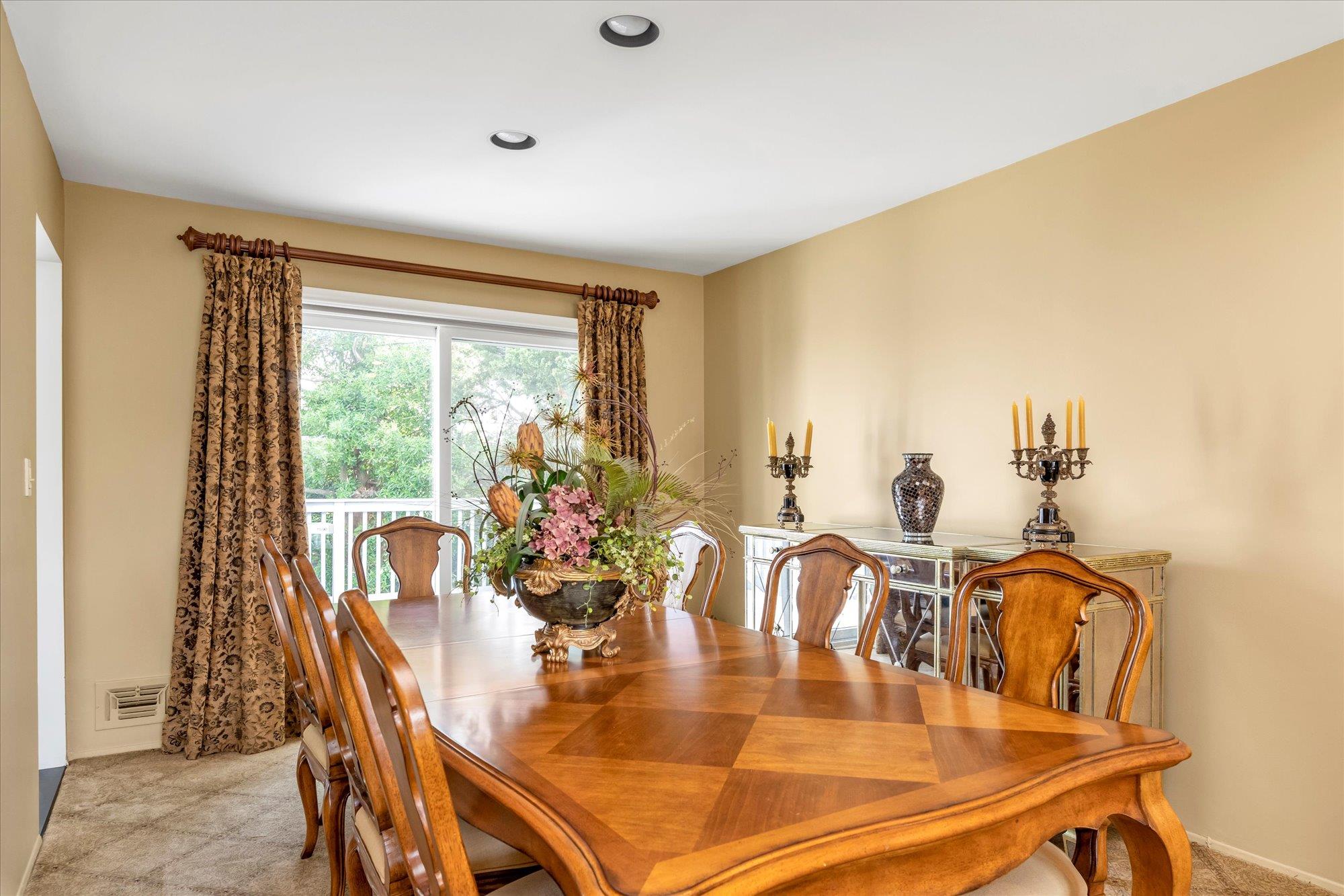 1692 North Gate, Merrick, New York image 5