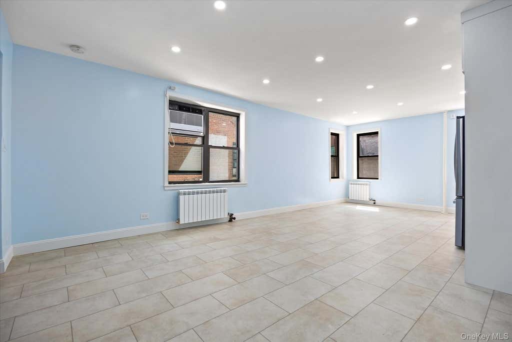 Photo of 25 Indian Road RD #2A, New York (Manhattan), NY 10034 (MLS # 1011317)