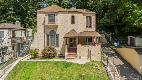 61 Continental Place Glen Cove NY 11542