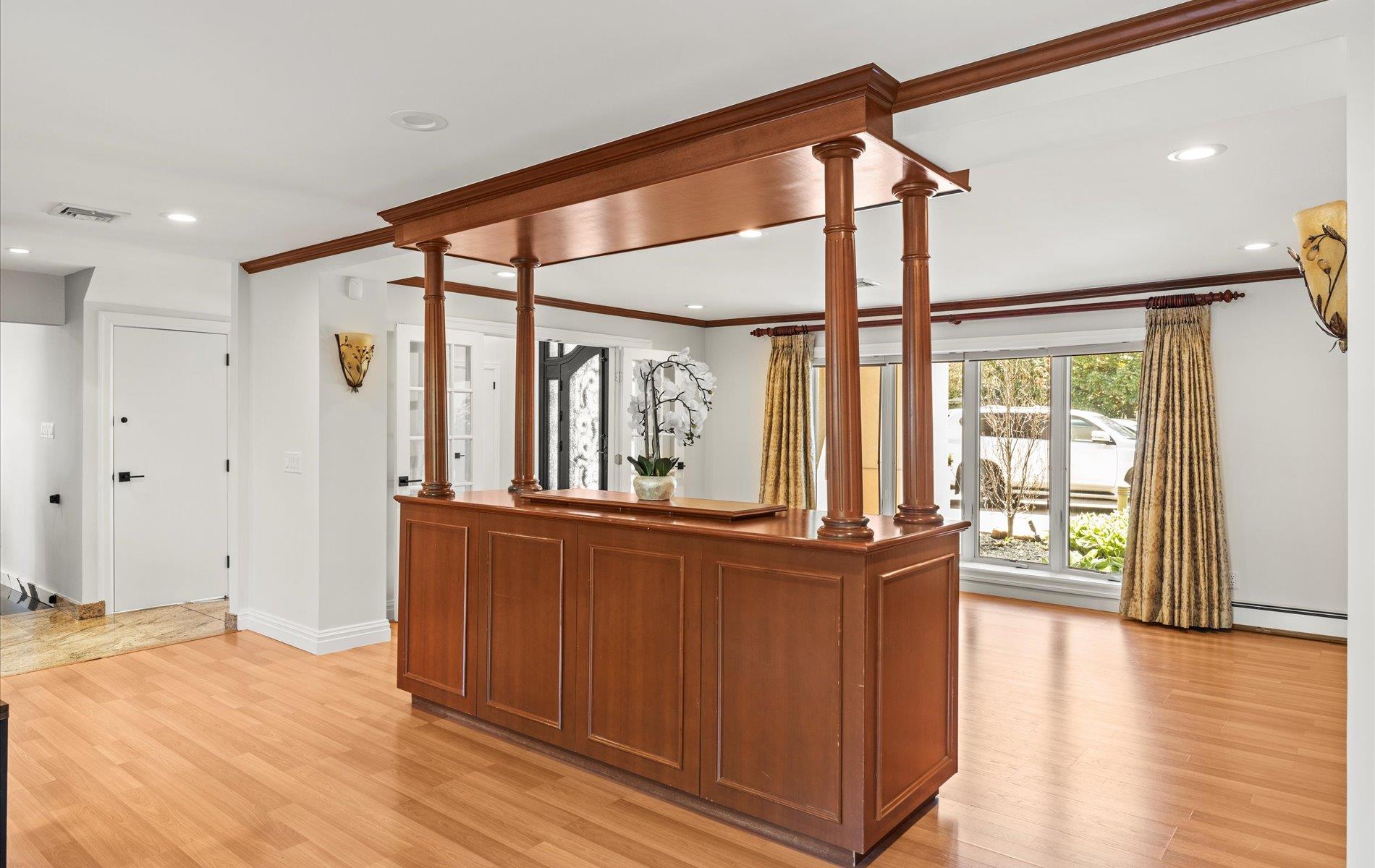 5 Glen Hill Court