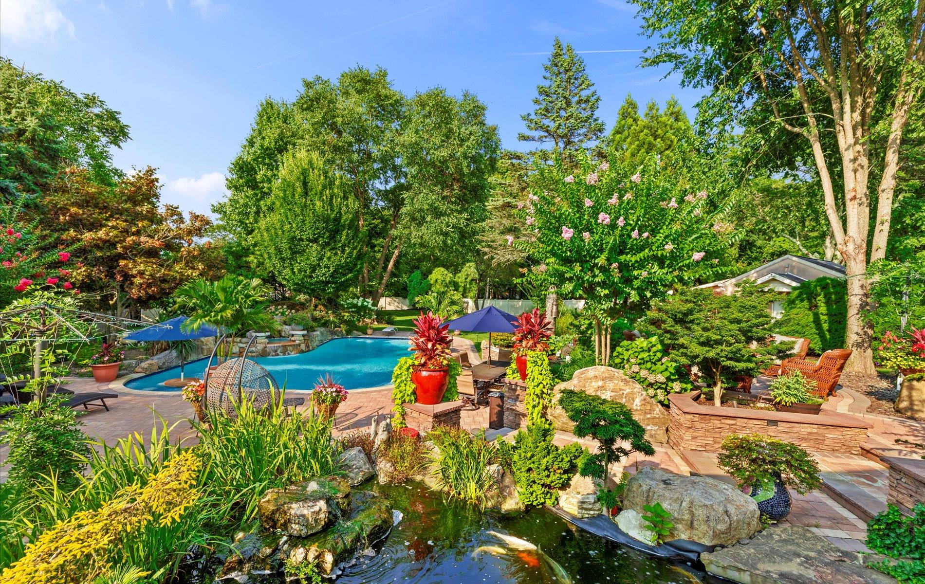 5 Glen Hill Court