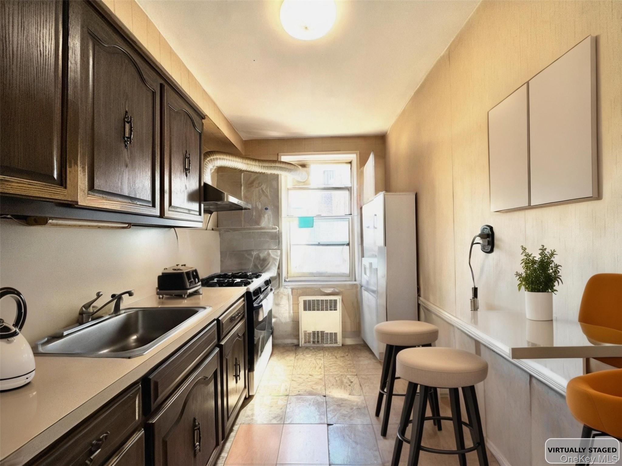 27-04 parsons Boulevard 6