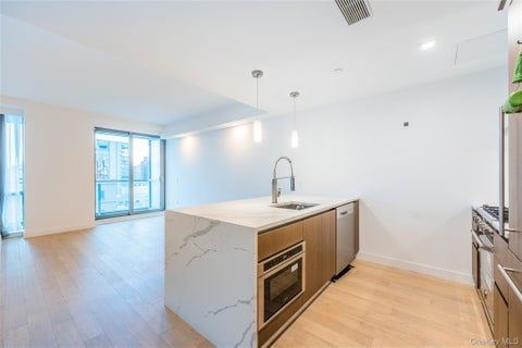 Condo For Sale - FARRINGTON ST 33-66 #8F<br/> Queens County, Flushing, NY 11355