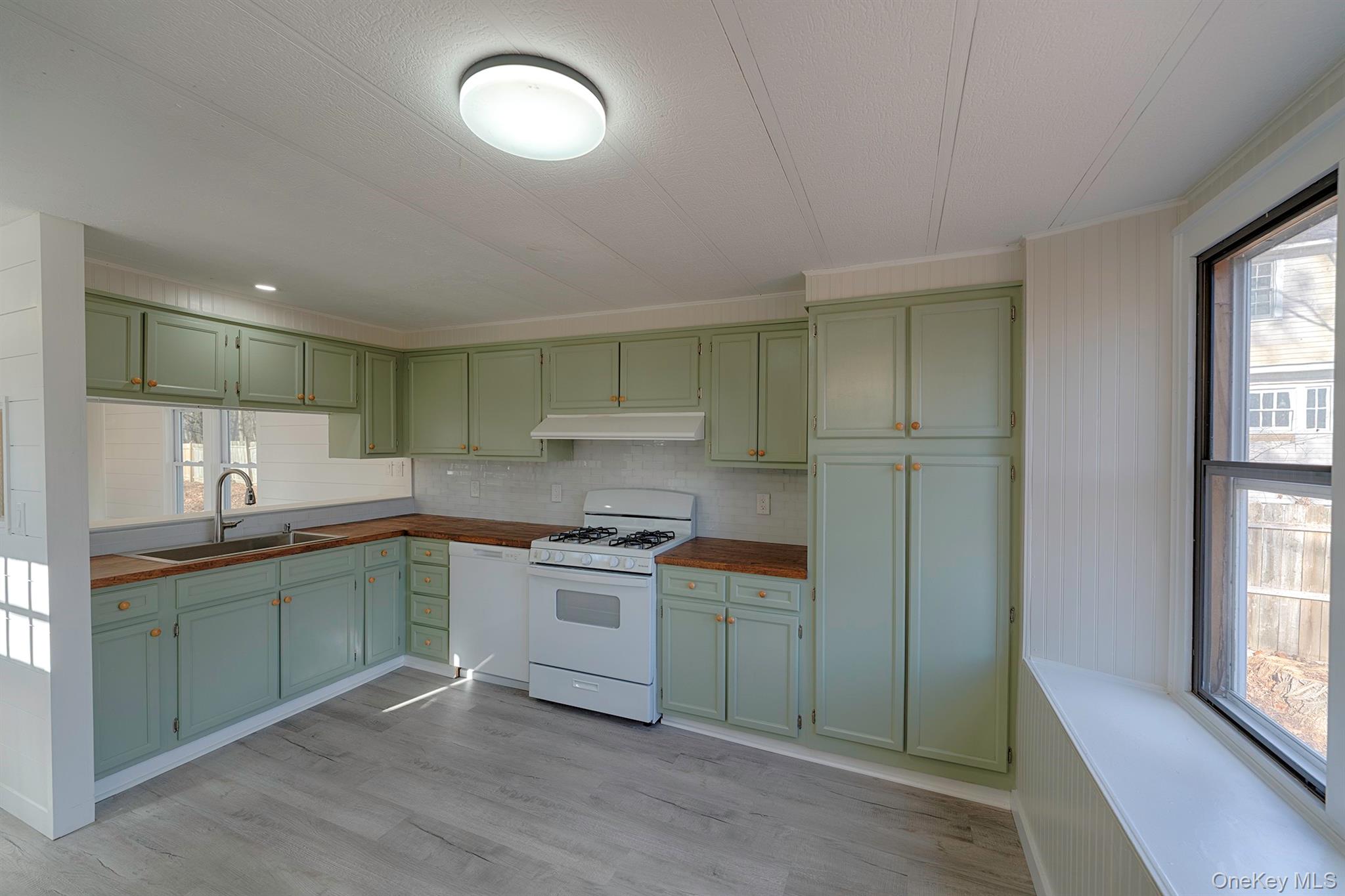 Stanfordville, New York 12581, United States, 3 Bedrooms Bedrooms, ,2 BathroomsBathrooms,Residential,Active,249185