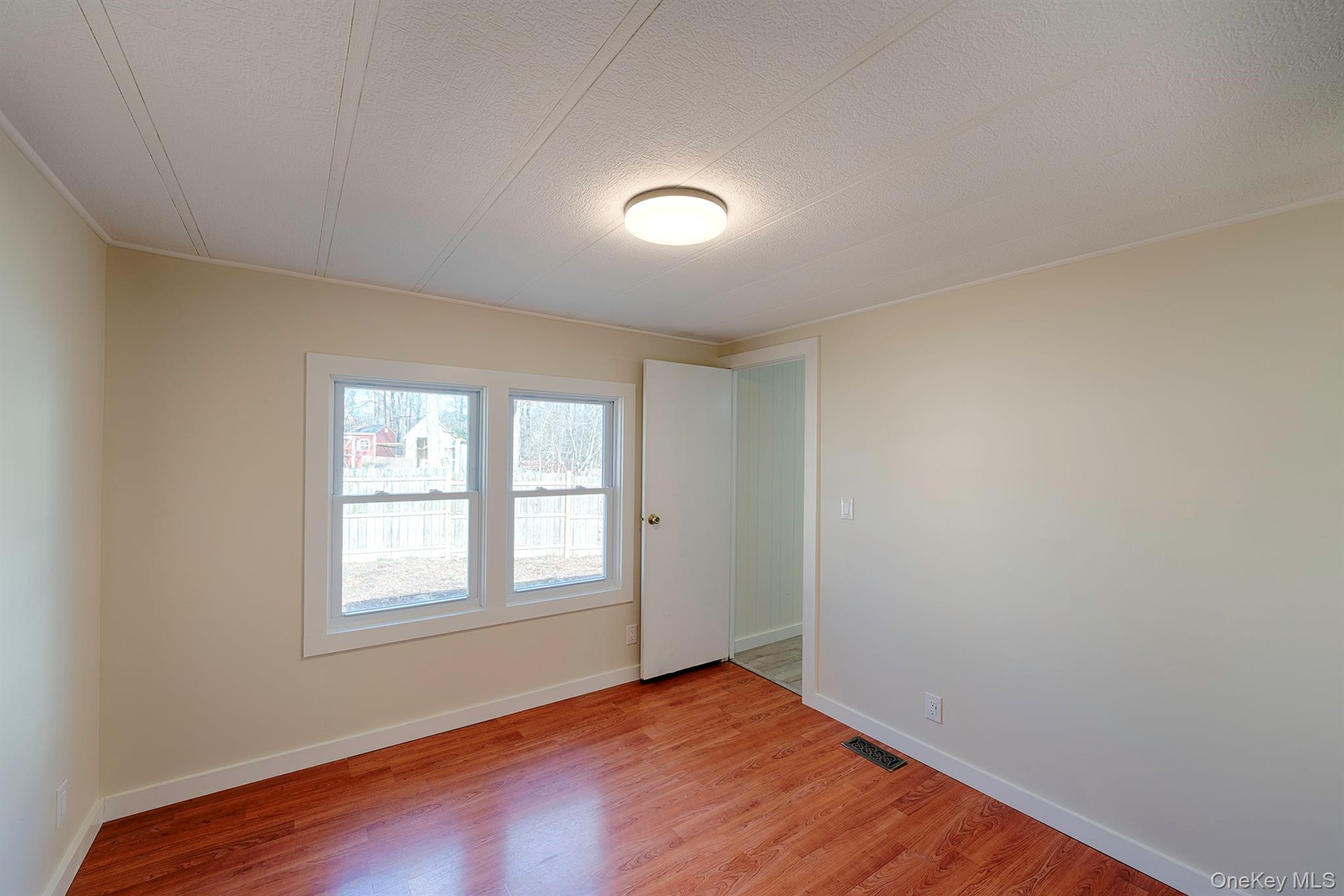 Stanfordville, New York 12581, United States, 3 Bedrooms Bedrooms, ,2 BathroomsBathrooms,Residential,Active,249185