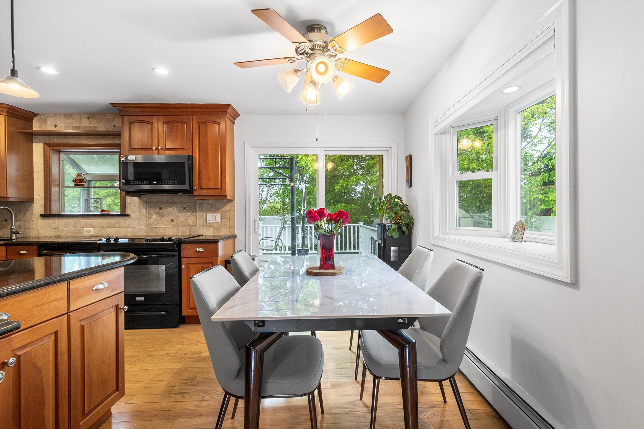 6 Cinque Drive, Farmingdale, New York image 9