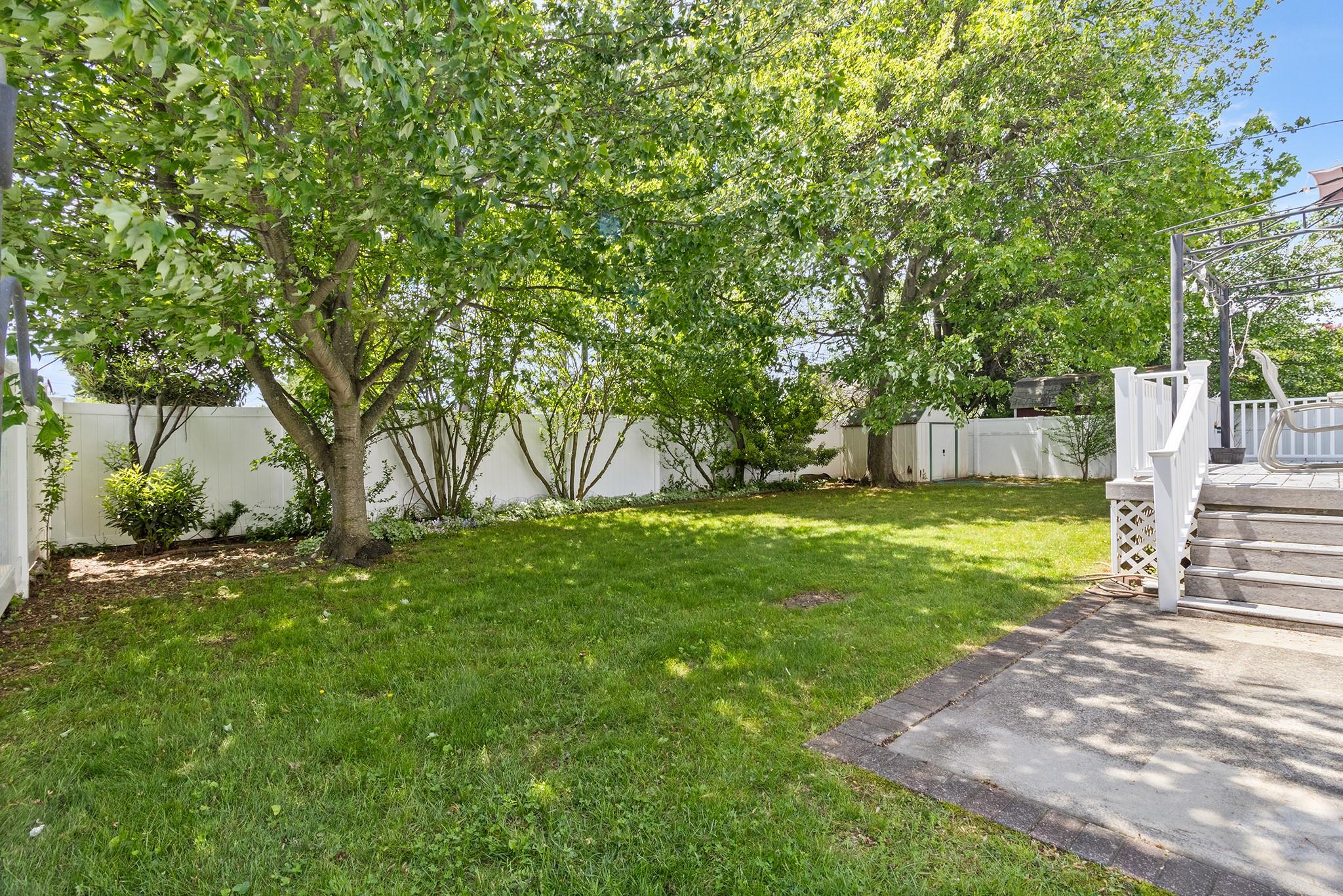 6 Cinque Drive, Farmingdale, New York image 26