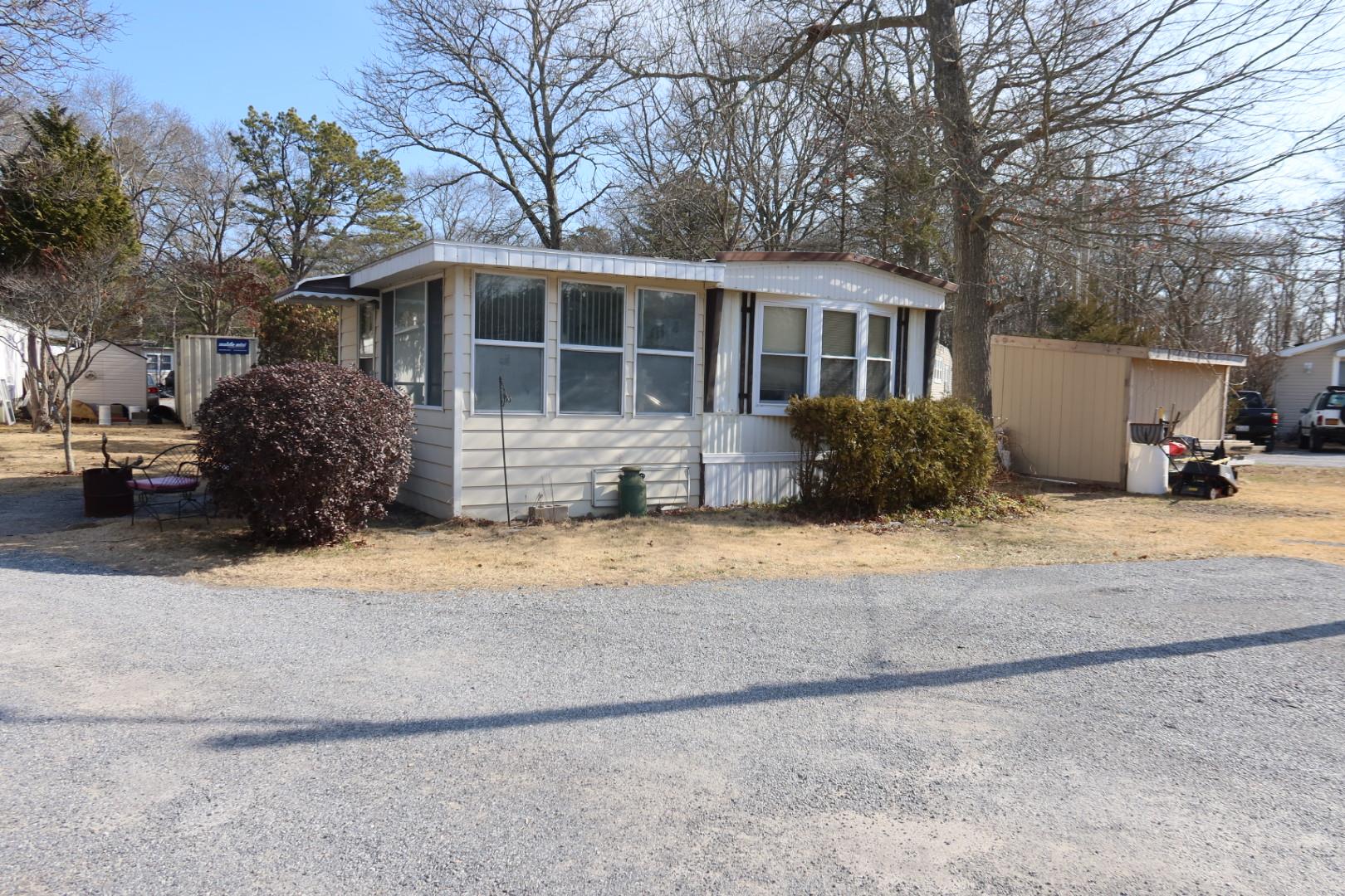1538 Speonk Riverhead Road, Speonk, New York image 1