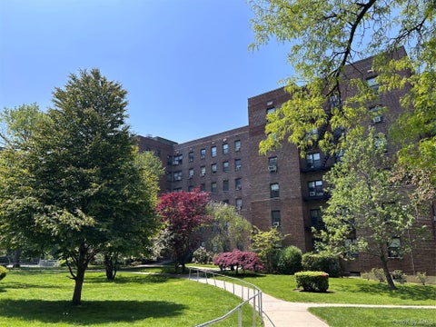 Homes For Sale - 2534 Union Street #2F<br/> Flushing, NY 11354
