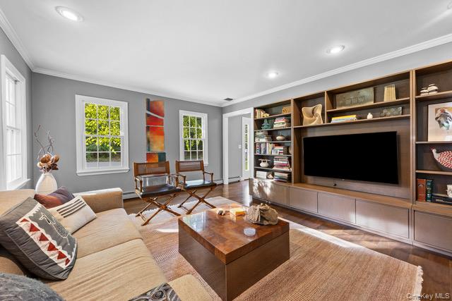 18 Robert Townsend Drive