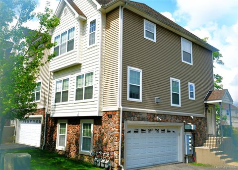 Condo For Sale - 26 Silas Seaman Street #85<br/> Monroe, NY 10950