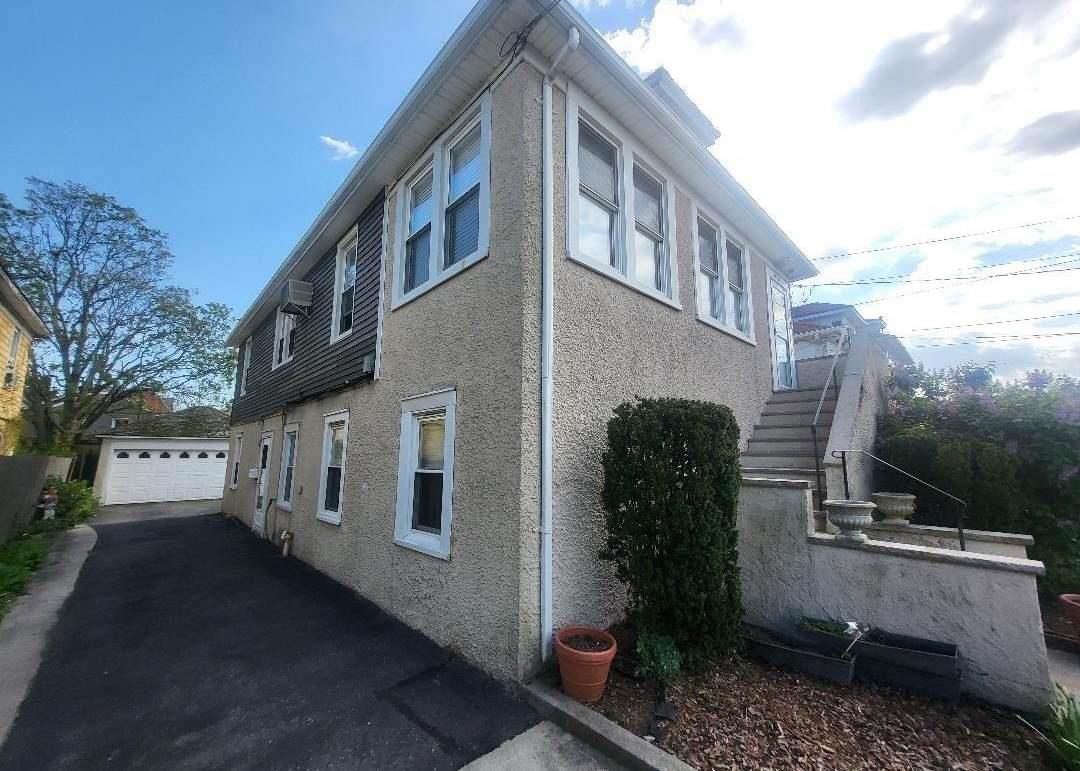 Rental Property at Hessler Avenue 1, Arverne, Queens, NY - Bedrooms: 3 
Bathrooms: 1 
Rooms: 5  - $3,464 MO.