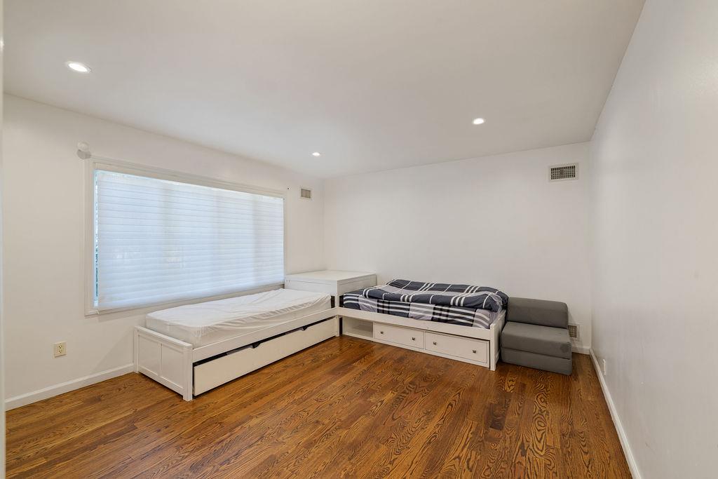 25 Edgebrook Lane, Airmont, New York image 15