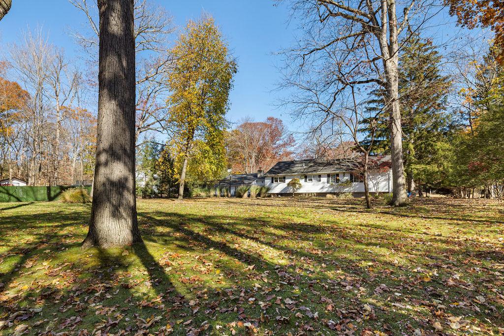 25 Edgebrook Lane, Airmont, New York image 33