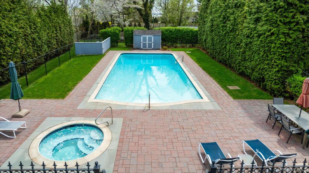 14 Echo Bay Place