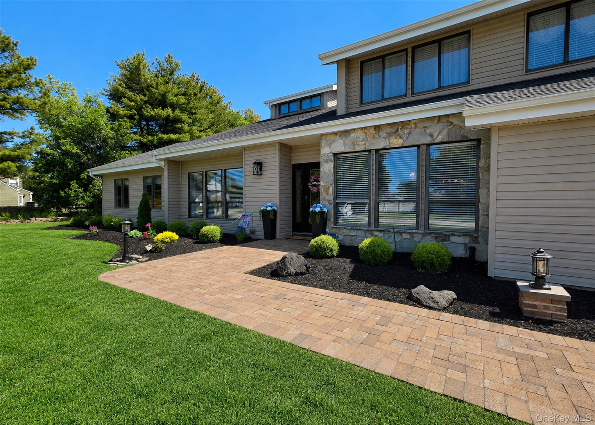 25 Vineyard Way