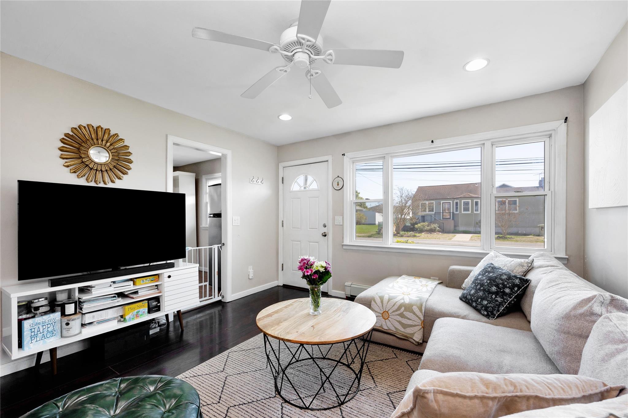 3 Kent Place, Amityville, New York image 4