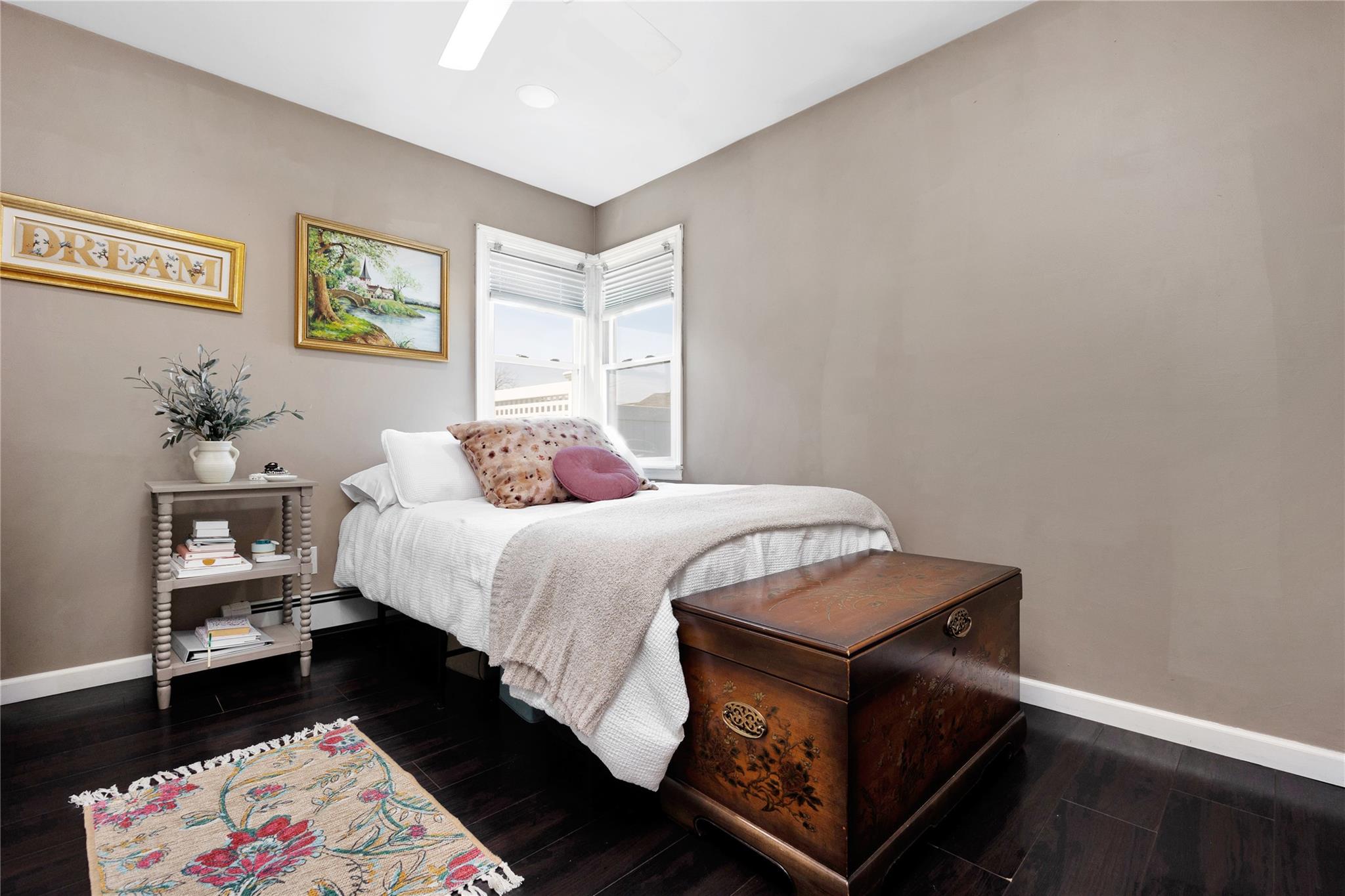 3 Kent Place, Amityville, New York image 8