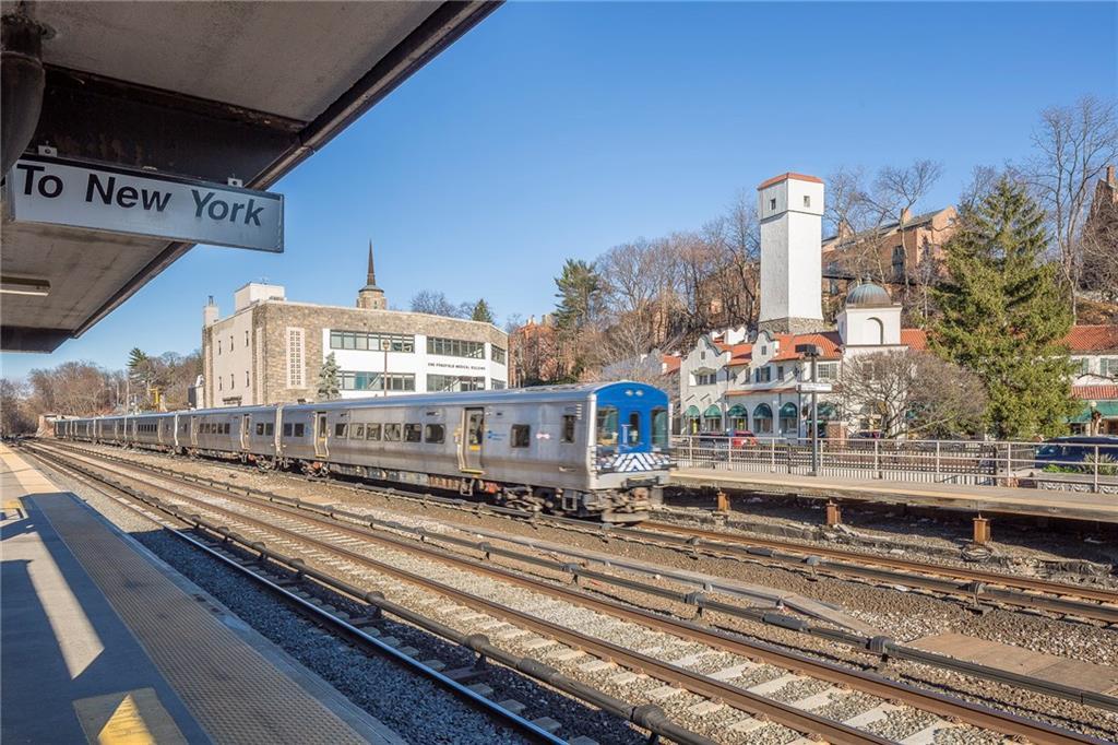 50 Louisiana Avenue #9R, Bronxville, New York image 33